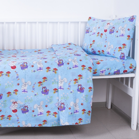 Постельное белье в детскую кроватку 1304/4 Лесная сказка голубой с простыней на резинке