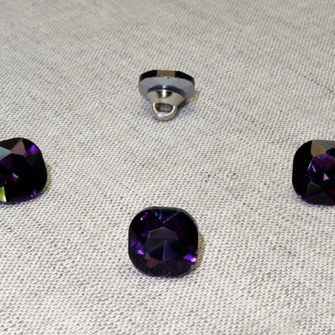 Пуговица ПР64 11мм фиолетовый камень уп 50 шт